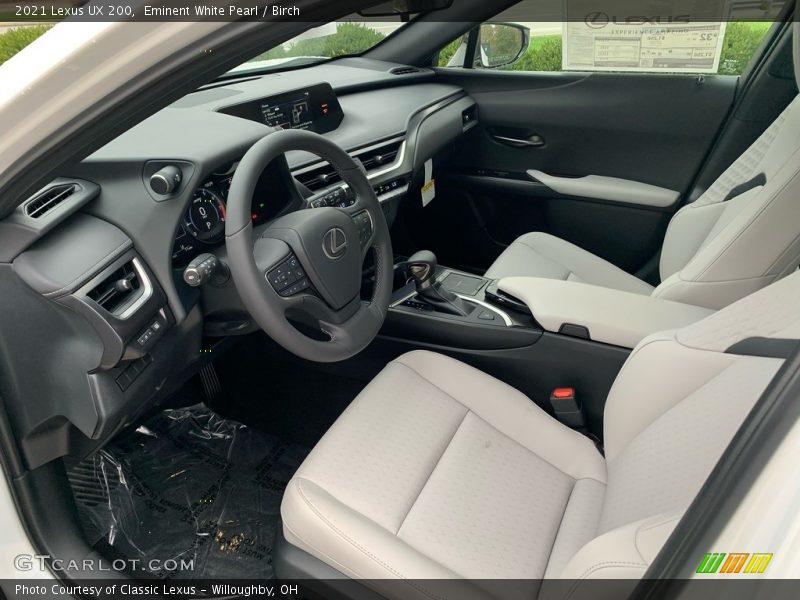 Eminent White Pearl / Birch 2021 Lexus UX 200