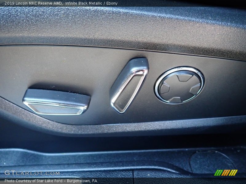 Infinite Black Metallic / Ebony 2019 Lincoln MKC Reserve AWD