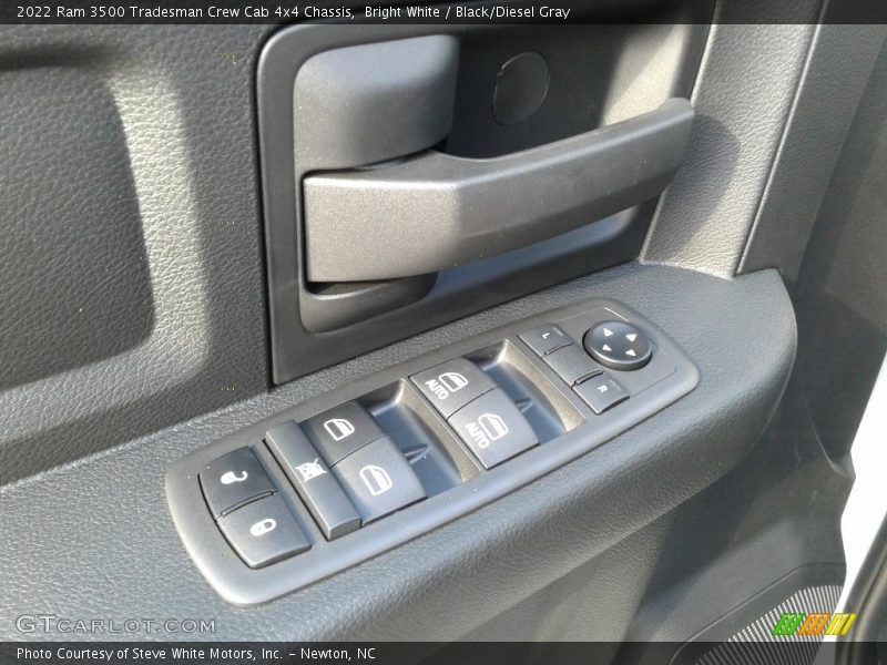 Bright White / Black/Diesel Gray 2022 Ram 3500 Tradesman Crew Cab 4x4 Chassis