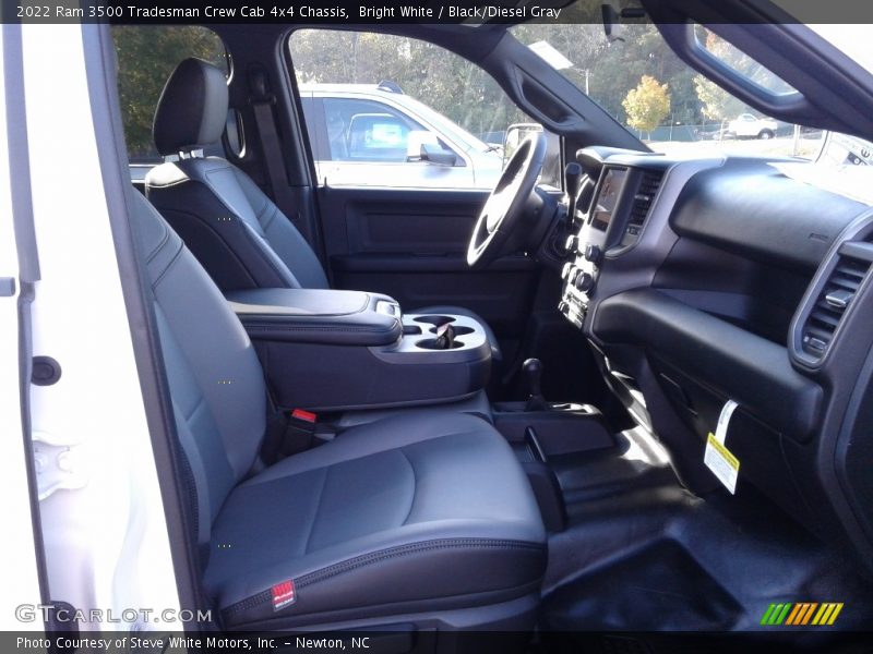Bright White / Black/Diesel Gray 2022 Ram 3500 Tradesman Crew Cab 4x4 Chassis