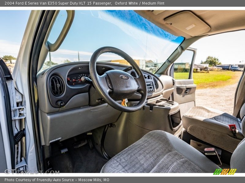Oxford White / Medium Flint 2004 Ford E Series Van E350 Super Duty XLT 15 Passenger