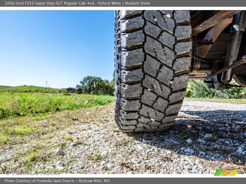 Oxford White / Medium Stone 2009 Ford F350 Super Duty XLT Regular Cab 4x4