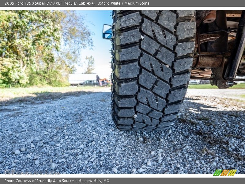 Oxford White / Medium Stone 2009 Ford F350 Super Duty XLT Regular Cab 4x4