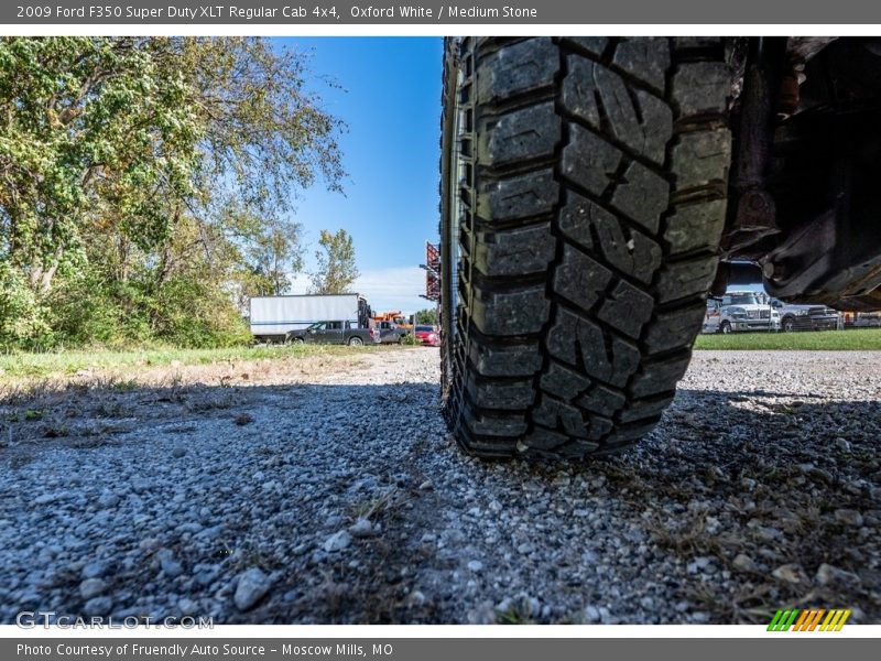 Oxford White / Medium Stone 2009 Ford F350 Super Duty XLT Regular Cab 4x4
