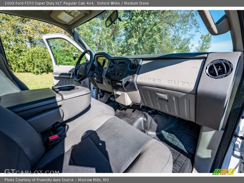 Oxford White / Medium Stone 2009 Ford F350 Super Duty XLT Regular Cab 4x4