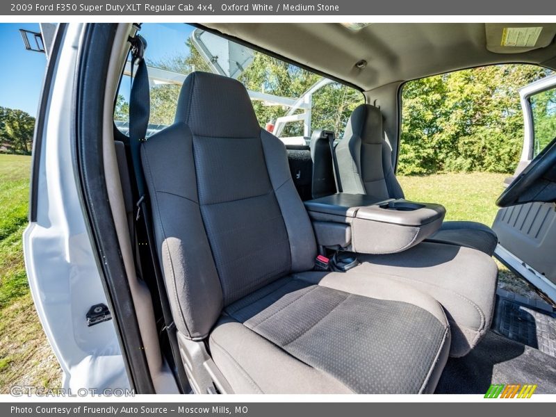 Oxford White / Medium Stone 2009 Ford F350 Super Duty XLT Regular Cab 4x4