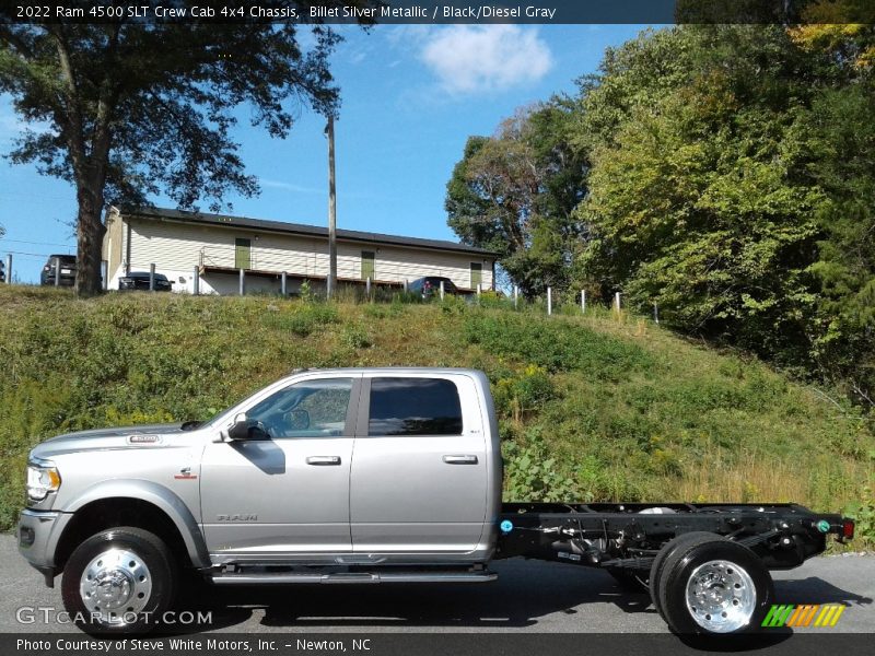  2022 4500 SLT Crew Cab 4x4 Chassis Billet Silver Metallic