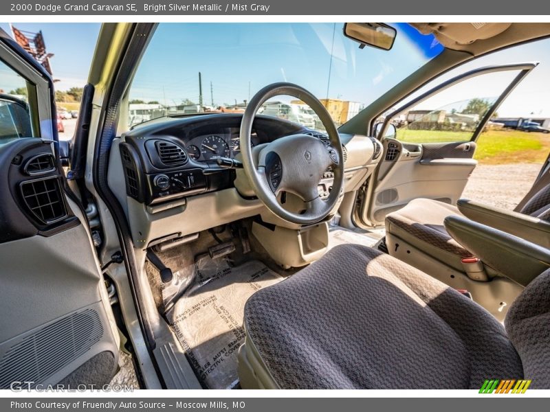 Bright Silver Metallic / Mist Gray 2000 Dodge Grand Caravan SE