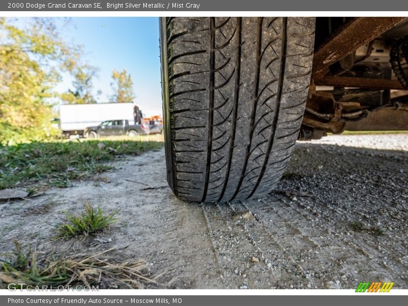Bright Silver Metallic / Mist Gray 2000 Dodge Grand Caravan SE