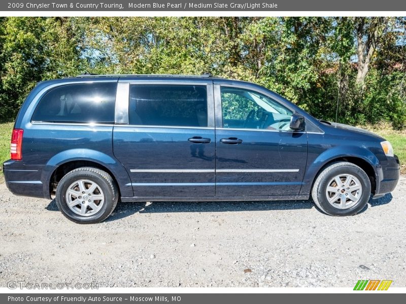 Modern Blue Pearl / Medium Slate Gray/Light Shale 2009 Chrysler Town & Country Touring