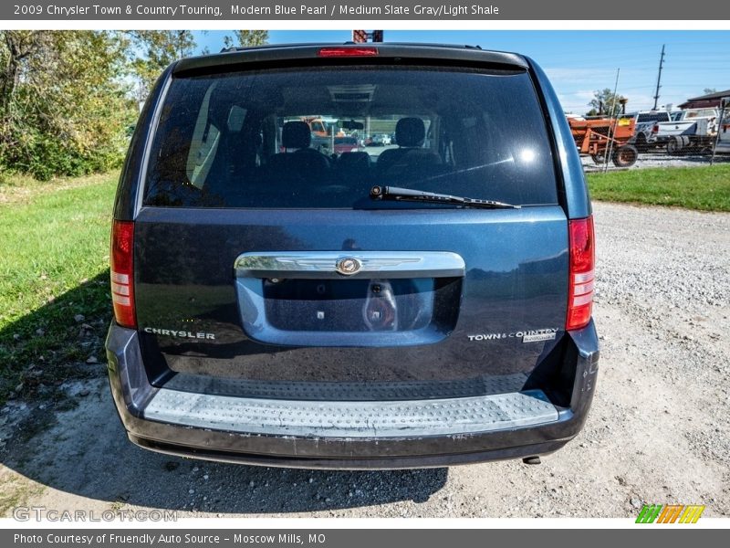 Modern Blue Pearl / Medium Slate Gray/Light Shale 2009 Chrysler Town & Country Touring
