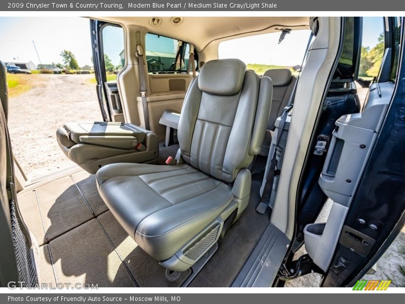 Modern Blue Pearl / Medium Slate Gray/Light Shale 2009 Chrysler Town & Country Touring