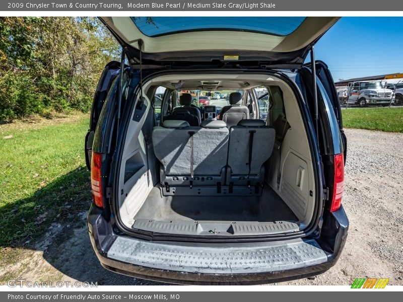 Modern Blue Pearl / Medium Slate Gray/Light Shale 2009 Chrysler Town & Country Touring