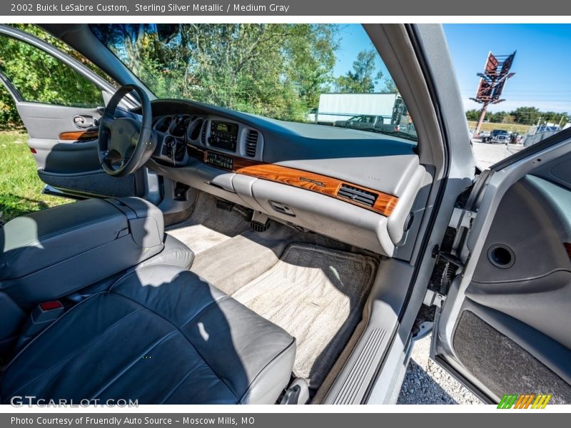 Sterling Silver Metallic / Medium Gray 2002 Buick LeSabre Custom