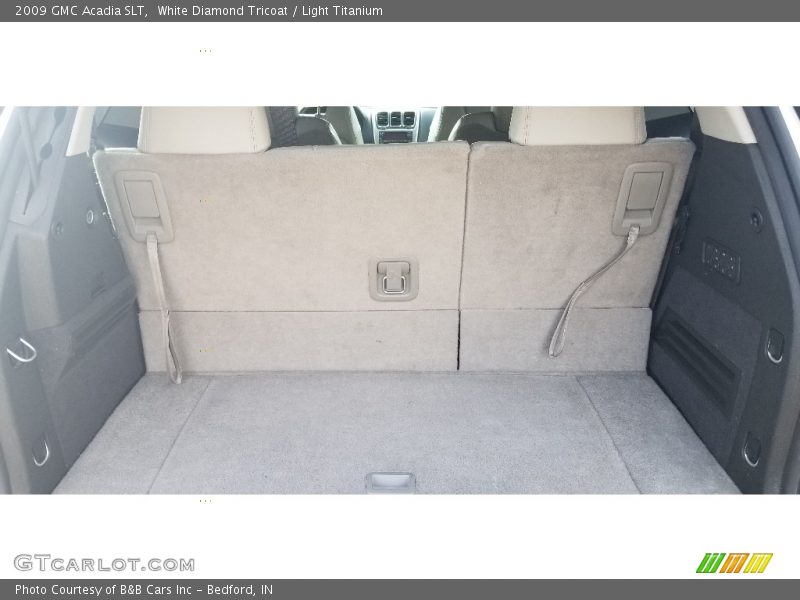 White Diamond Tricoat / Light Titanium 2009 GMC Acadia SLT