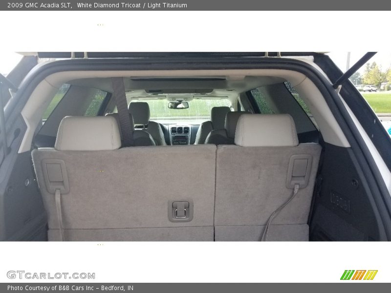 White Diamond Tricoat / Light Titanium 2009 GMC Acadia SLT