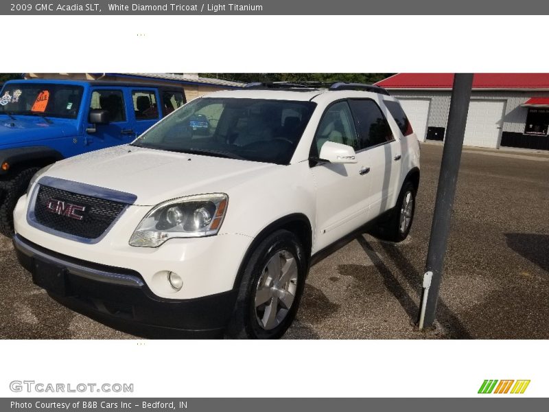 White Diamond Tricoat / Light Titanium 2009 GMC Acadia SLT