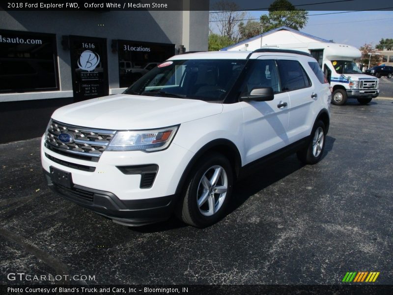 Oxford White / Medium Stone 2018 Ford Explorer FWD