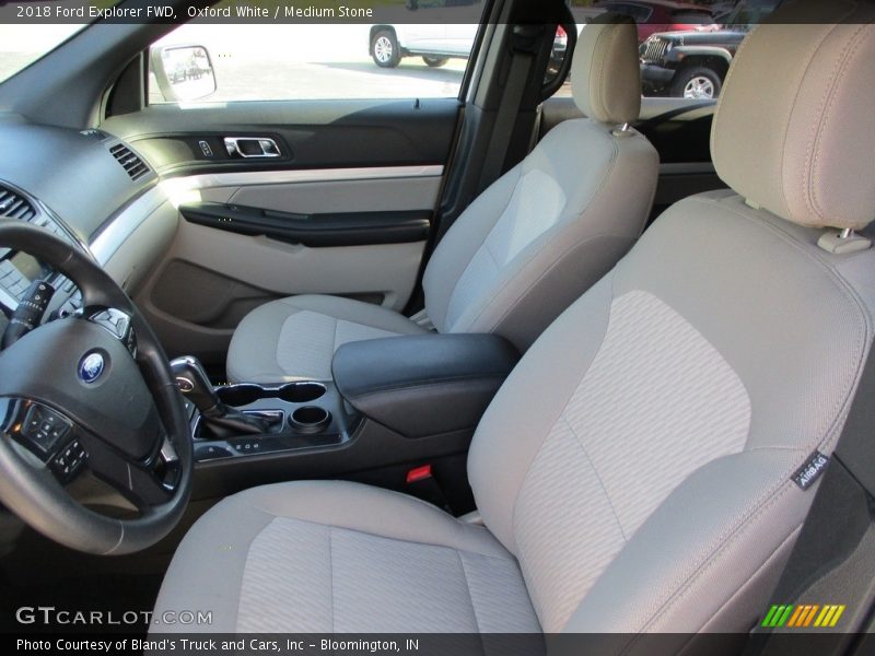Oxford White / Medium Stone 2018 Ford Explorer FWD