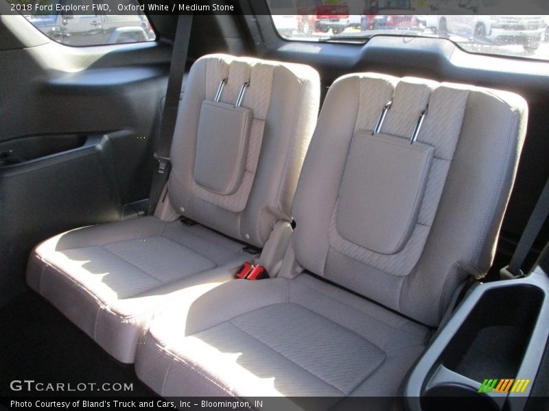 Oxford White / Medium Stone 2018 Ford Explorer FWD