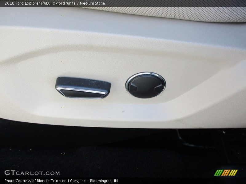 Oxford White / Medium Stone 2018 Ford Explorer FWD