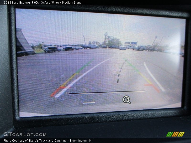 Oxford White / Medium Stone 2018 Ford Explorer FWD
