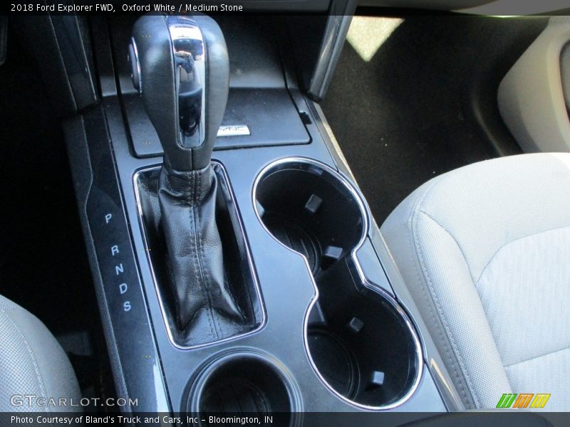 Oxford White / Medium Stone 2018 Ford Explorer FWD