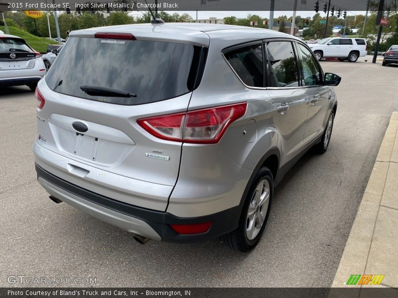 Ingot Silver Metallic / Charcoal Black 2015 Ford Escape SE
