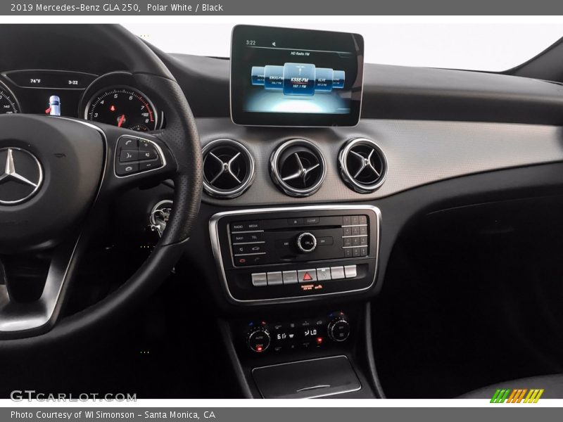 Polar White / Black 2019 Mercedes-Benz GLA 250