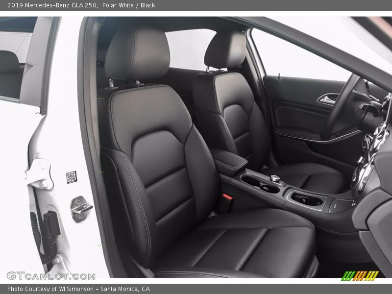 Polar White / Black 2019 Mercedes-Benz GLA 250