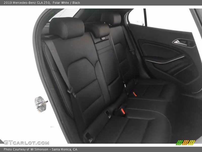Polar White / Black 2019 Mercedes-Benz GLA 250
