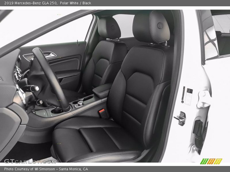 Polar White / Black 2019 Mercedes-Benz GLA 250
