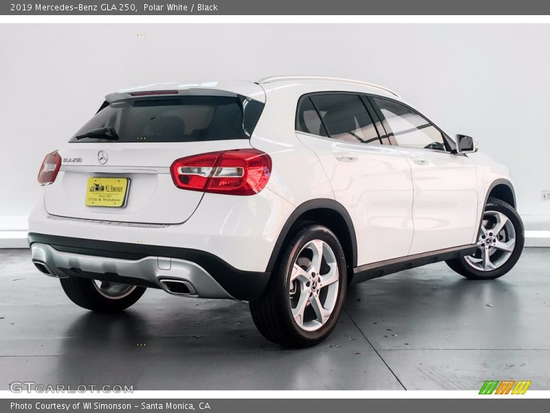 Polar White / Black 2019 Mercedes-Benz GLA 250