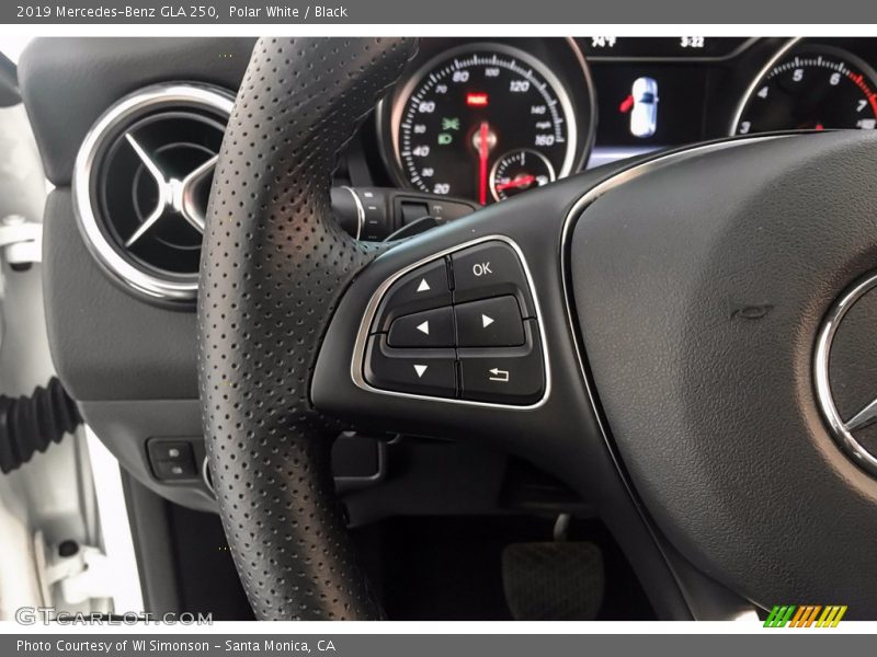 Polar White / Black 2019 Mercedes-Benz GLA 250