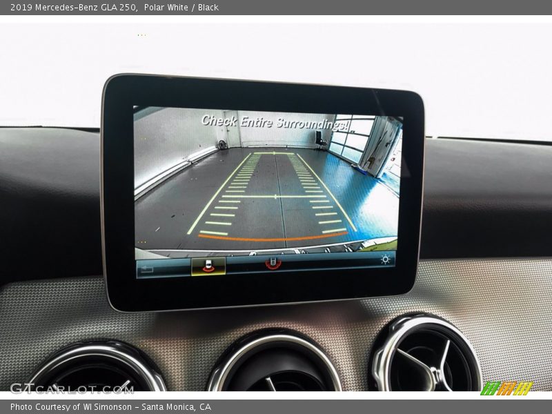 Polar White / Black 2019 Mercedes-Benz GLA 250