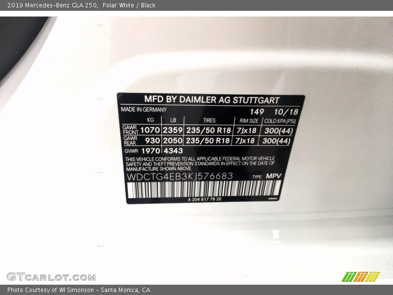 Polar White / Black 2019 Mercedes-Benz GLA 250