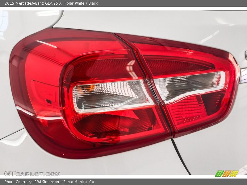 Polar White / Black 2019 Mercedes-Benz GLA 250