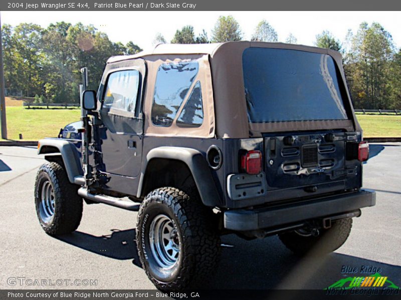 Patriot Blue Pearl / Dark Slate Gray 2004 Jeep Wrangler SE 4x4