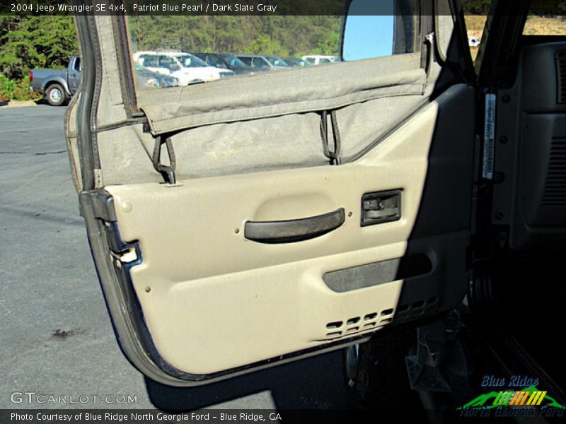 Patriot Blue Pearl / Dark Slate Gray 2004 Jeep Wrangler SE 4x4