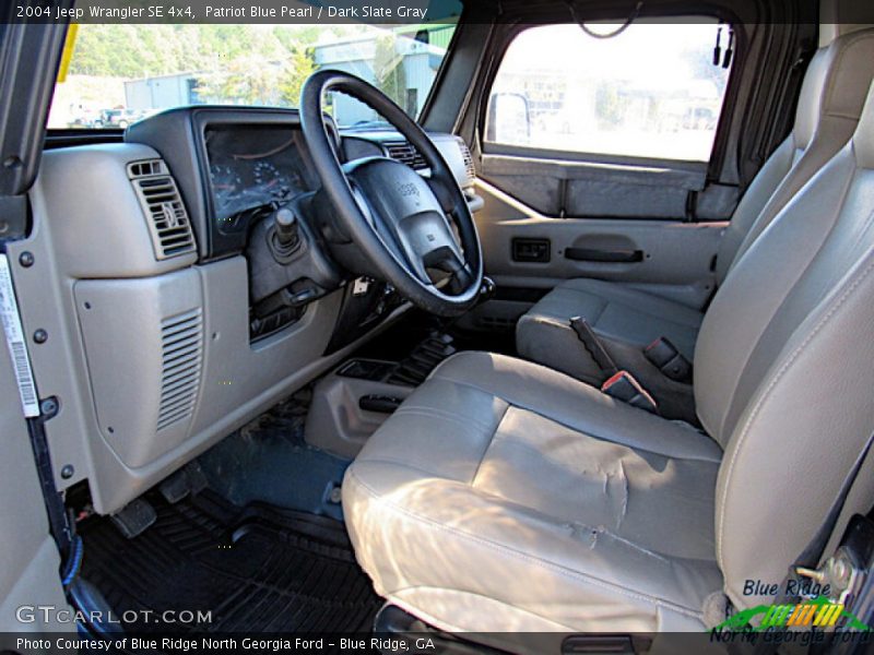 Patriot Blue Pearl / Dark Slate Gray 2004 Jeep Wrangler SE 4x4