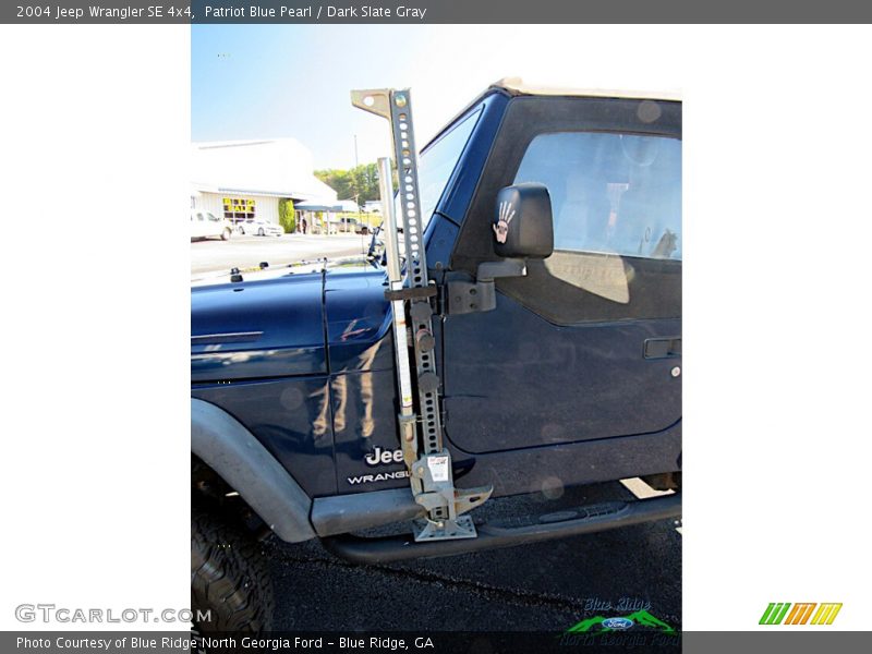Patriot Blue Pearl / Dark Slate Gray 2004 Jeep Wrangler SE 4x4