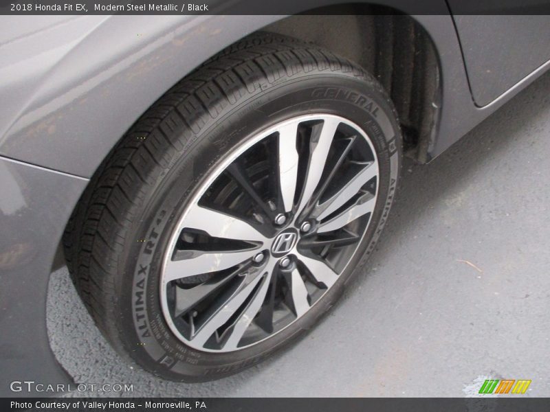 Modern Steel Metallic / Black 2018 Honda Fit EX