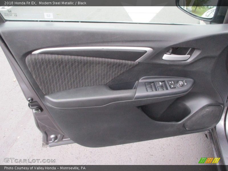 Modern Steel Metallic / Black 2018 Honda Fit EX