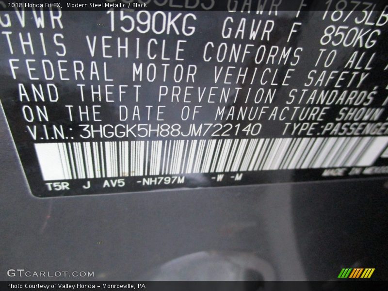 Modern Steel Metallic / Black 2018 Honda Fit EX