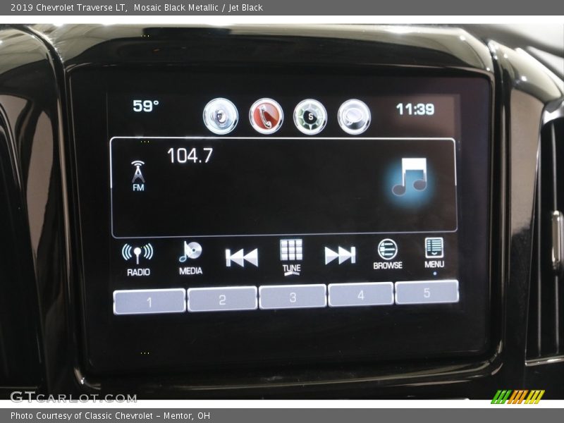 Mosaic Black Metallic / Jet Black 2019 Chevrolet Traverse LT