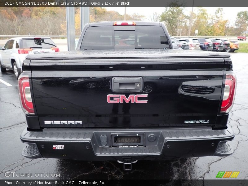  2017 Sierra 1500 Denali Crew Cab 4WD Logo