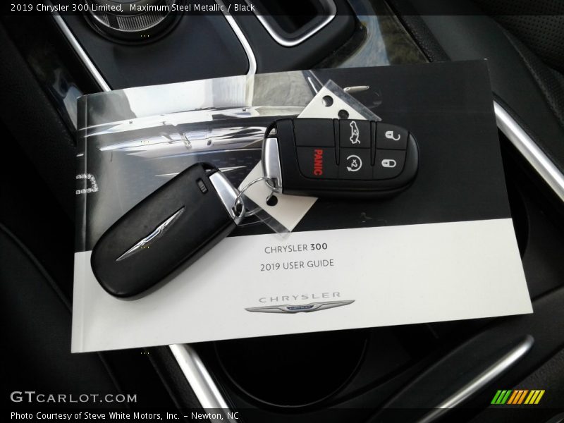 Maximum Steel Metallic / Black 2019 Chrysler 300 Limited