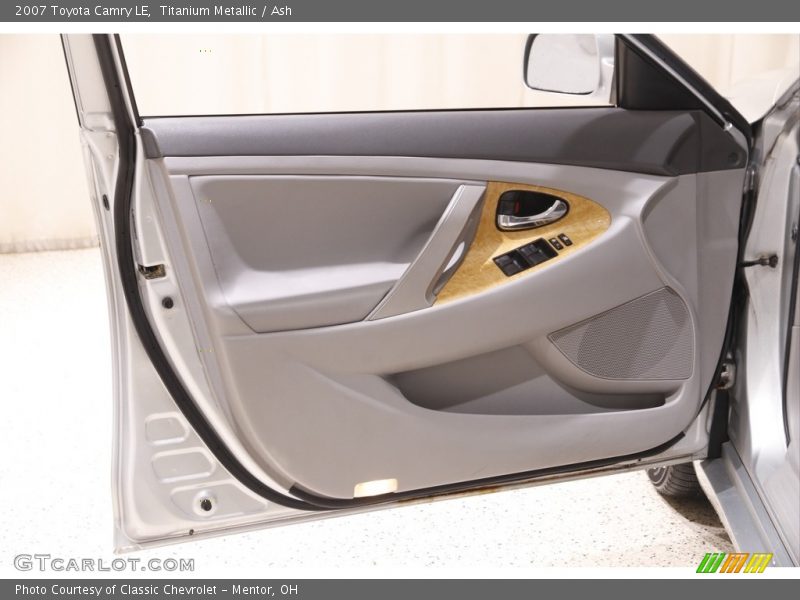 Titanium Metallic / Ash 2007 Toyota Camry LE