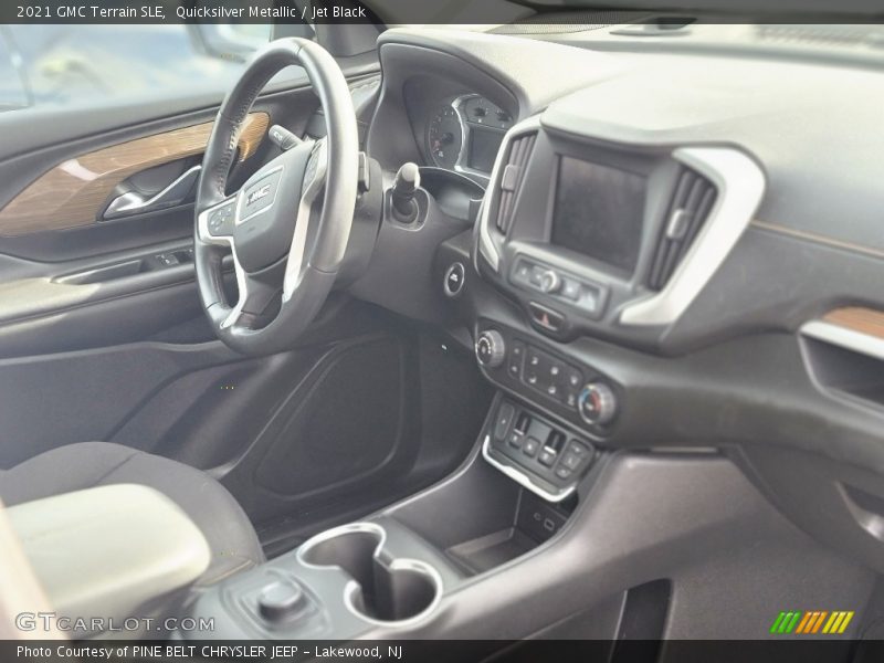 Quicksilver Metallic / Jet Black 2021 GMC Terrain SLE