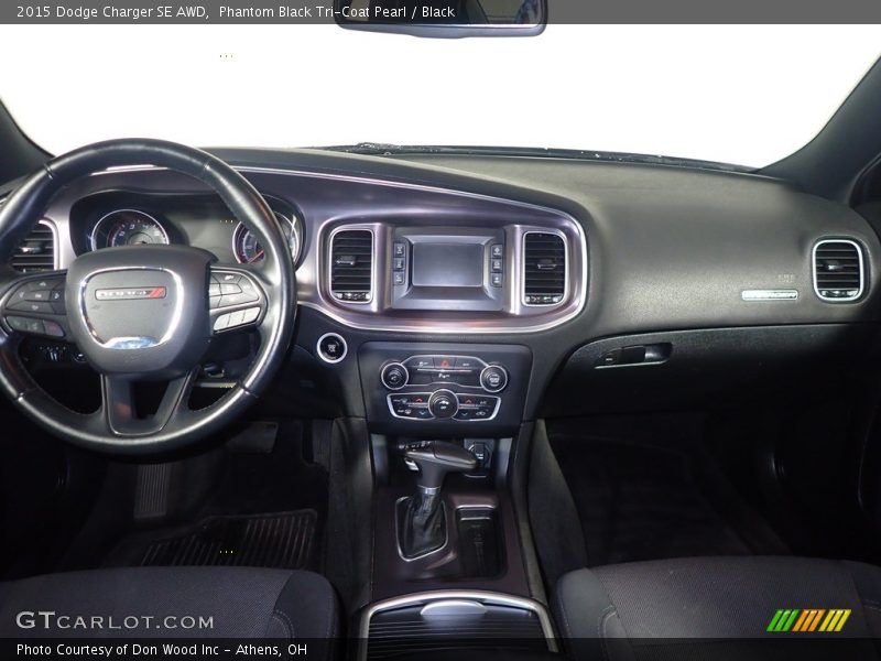 Phantom Black Tri-Coat Pearl / Black 2015 Dodge Charger SE AWD